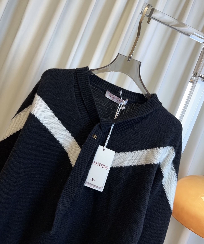 Va1e*ntin0 sweater